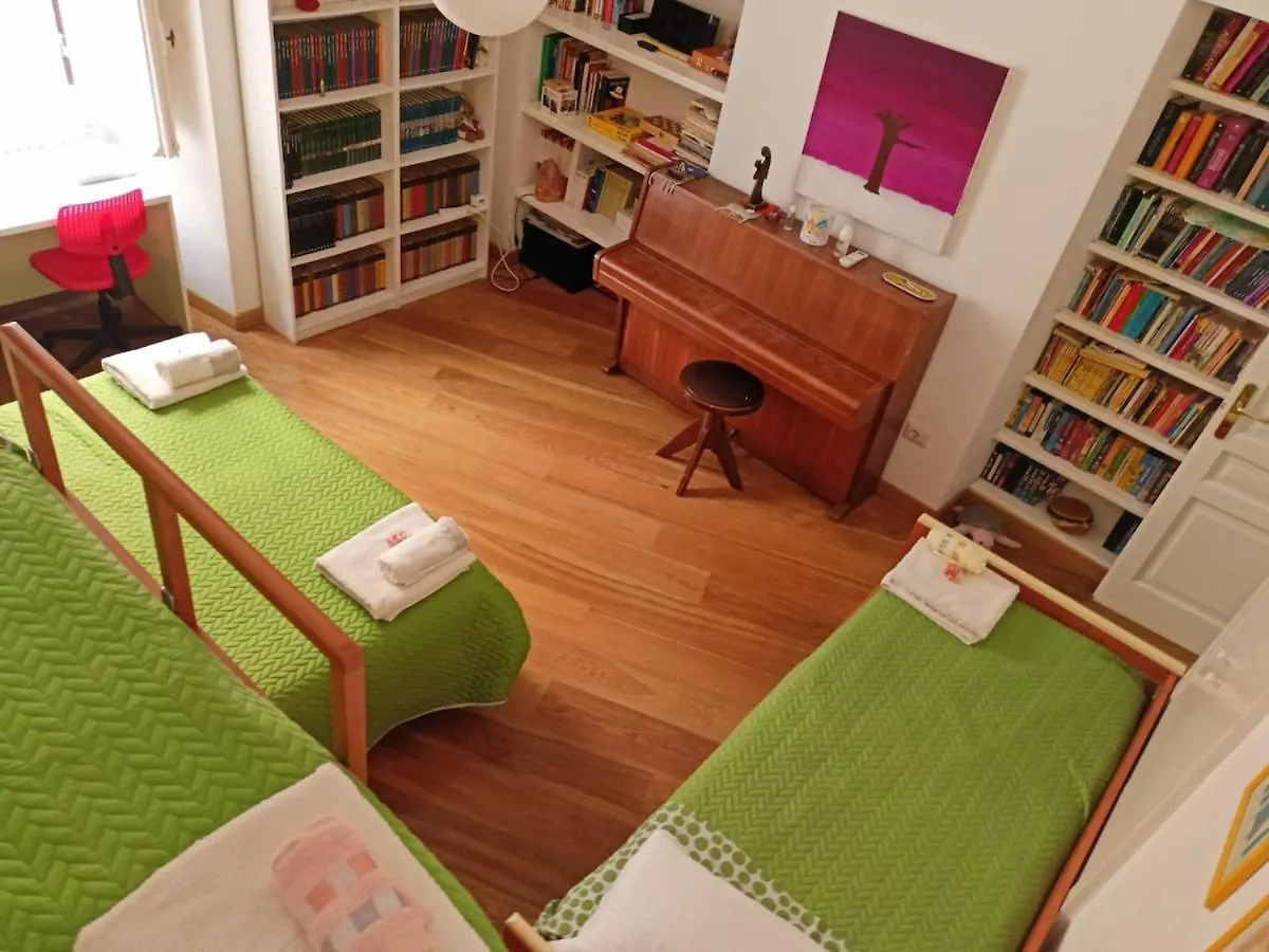 فندق مبيت وإفطار Private Room By An Italian Family - A Unique Experience Close To Colosseum, The Roman Forum And Basilica Saint Mary Major إيطاليا