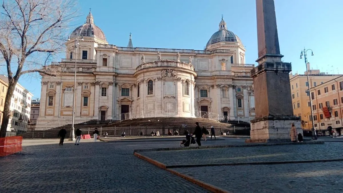 Private Room By An Italian Family - A Unique Experience Close To Colosseum, The Roman Forum And Basilica Saint Mary Major 0*, Рим