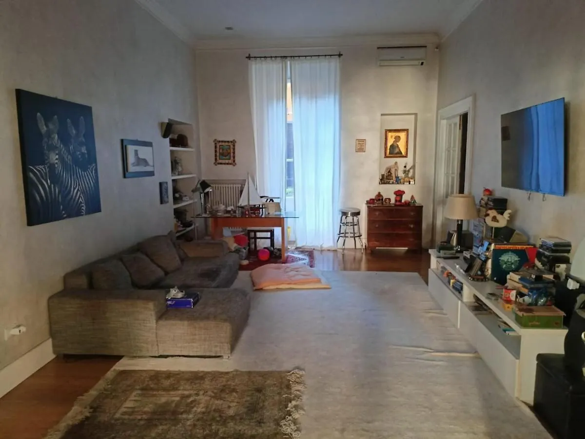 Private Room By An Italian Family - A Unique Experience Close To Colosseum, The Roman Forum And Basilica Saint Mary Major Италия